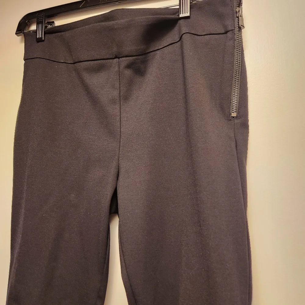 Ann Taylor size 8 black pants - Picture 5 of 5